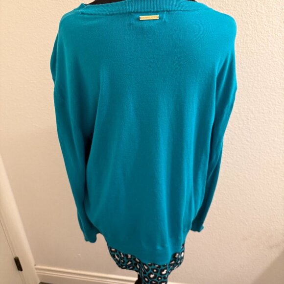 XL Michael Kors teal light sweater with leopard print on bottom with two buttons - Picture 3 of 7